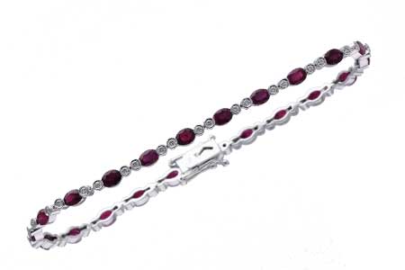 G229-81389: BRACELET 4.08 RUBY 4.55 TGW